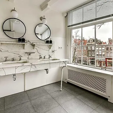 Spiegelgracht With Canal View 3*