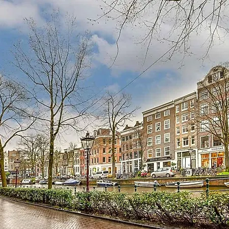 Spiegelgracht With Canal View Gasthof