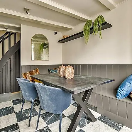 Spiegelgracht With Canal View Gasthof 3*
