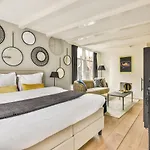Spiegelgracht With Canal View Πανσιόν 3*